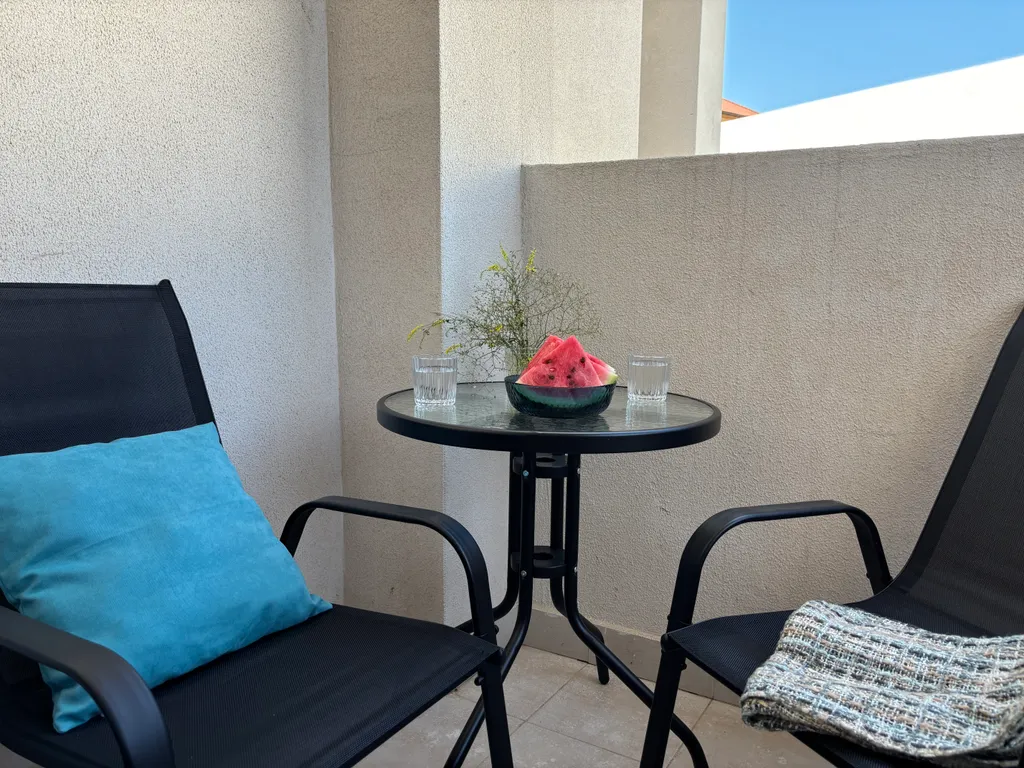 Студия рядом с песочным пляжем и бассейном