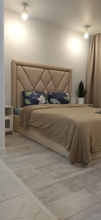 Светлая комфортная квартира в Ленинском районе — аренда посуточно в Смоленск