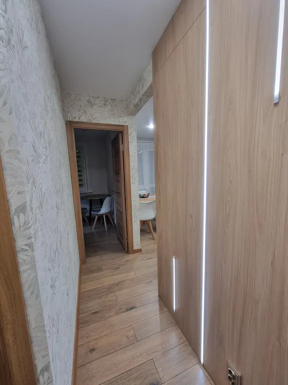 Новая и свежая двухкомнатная квартира, около станции метро Пушкинская