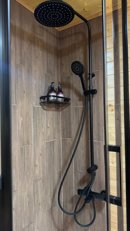 Двухэтажный коттедж в горах Карачаево-Черкесии