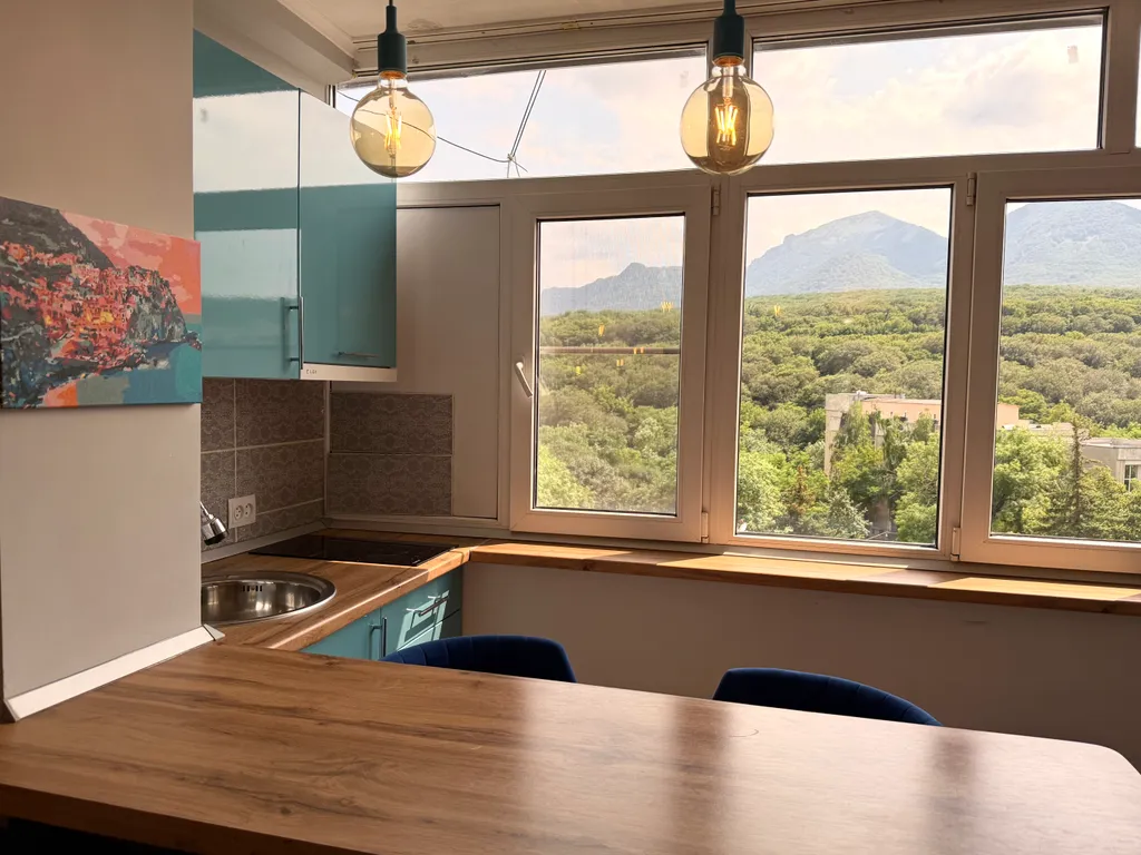 Квартира с видом на гору Бештау