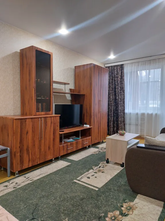 Уютная однокомнатная квартира в районе жд вокзала — аренда посуточно в Россошь