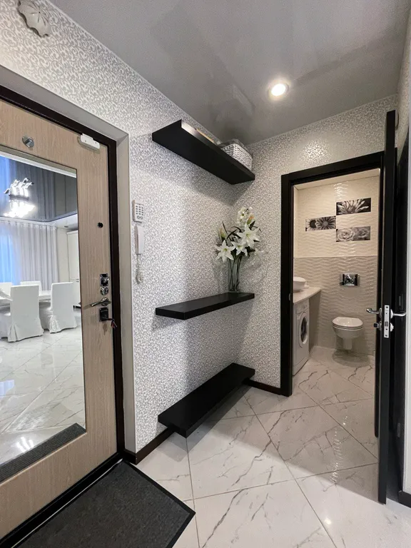 Трехкомнатная квартира на Парнасе