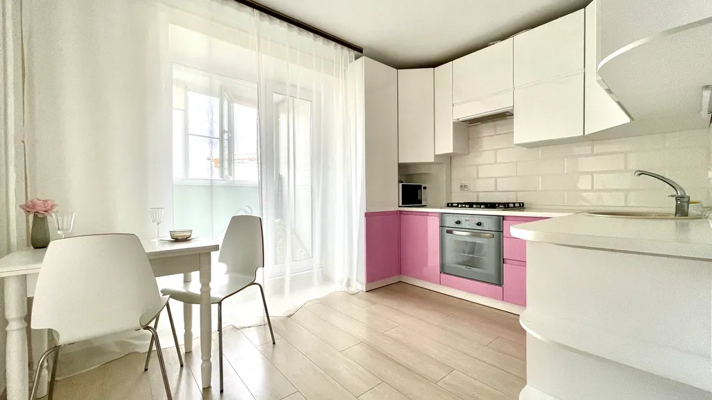 Уютная квартира с КОНДИЦИОНЕРОМ в новом микрорайоне — аренда посуточно в Чебоксары