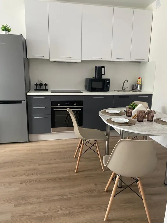 Евро однушка с видом на лес