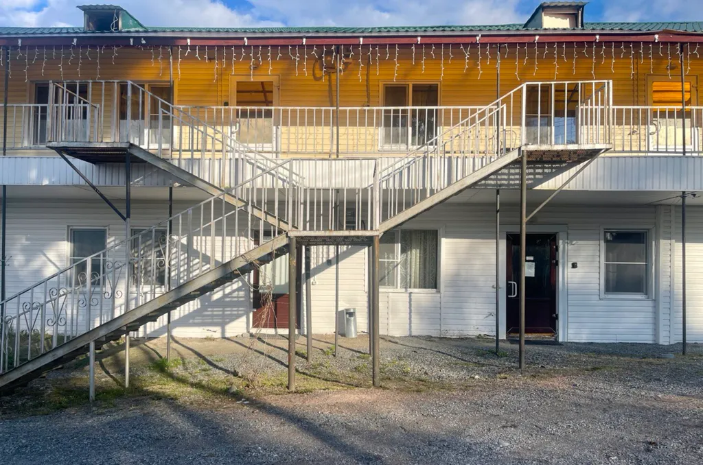 Квартира с кухней-гостиной  и отдельной спальней