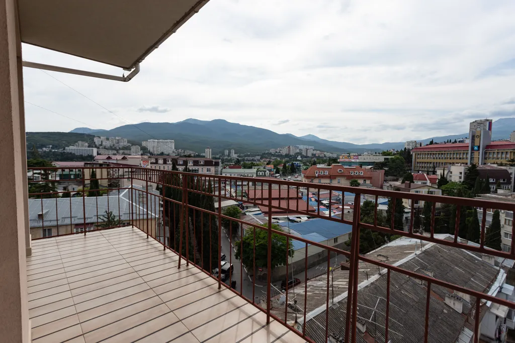 Просторная 3-комнатная квартира с видом на курортную жизнь