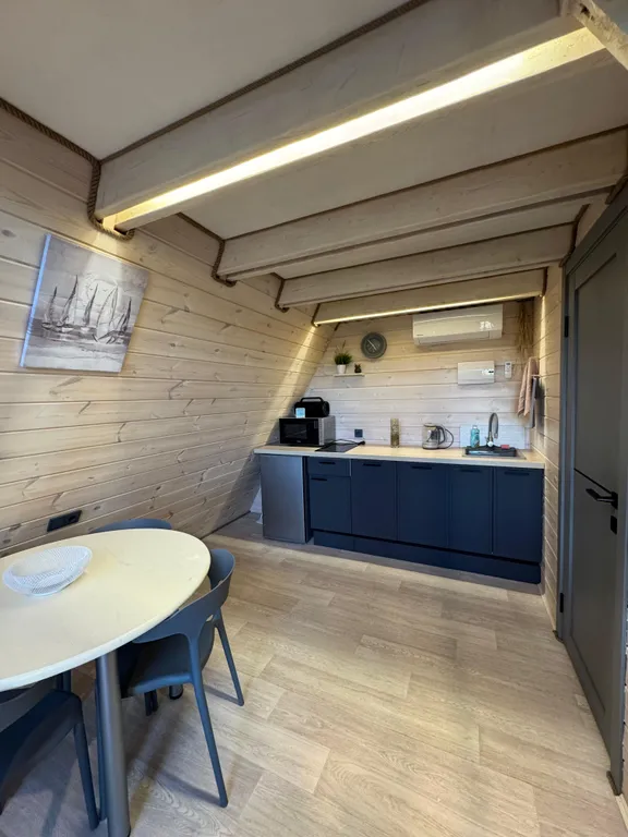 Дoм у реки с собственным причалом и рыбалкой