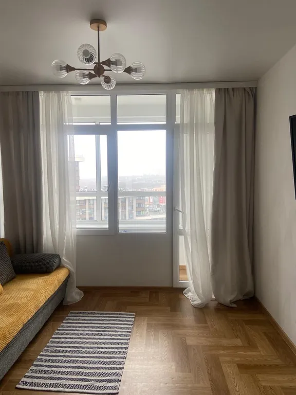 Евро 2-комнатная квартира, новостройка Метропарк в центре