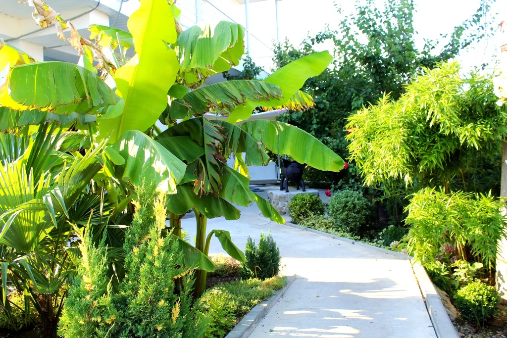 Дом с бассейном в районе Артека и горы Аю-Даг