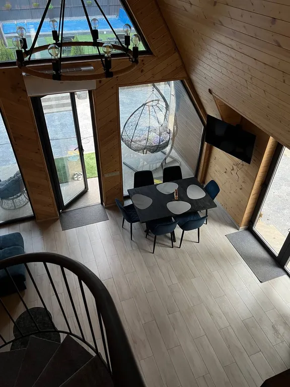 Коттедж с видом на лес и горы