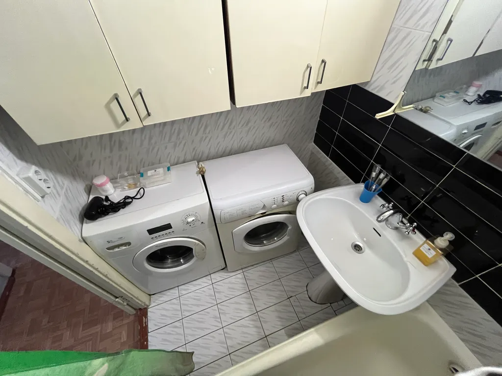 Трехкомнатная с большой лоджией