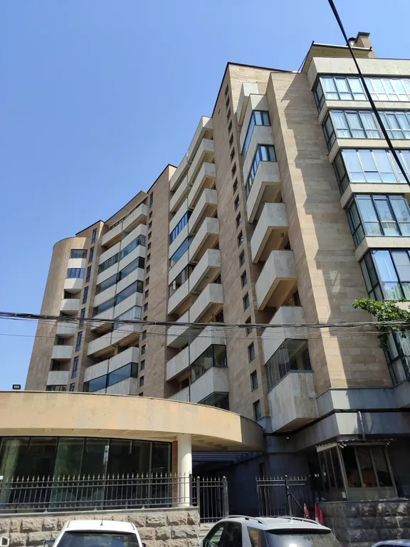 Красивая квартира в видом на город