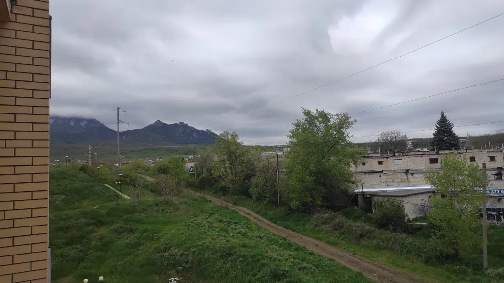 Однокомнатная квартира в городе с видом на гору Машук