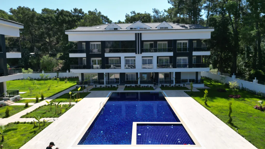 Квартира с видом на горы и выходом к бассейну