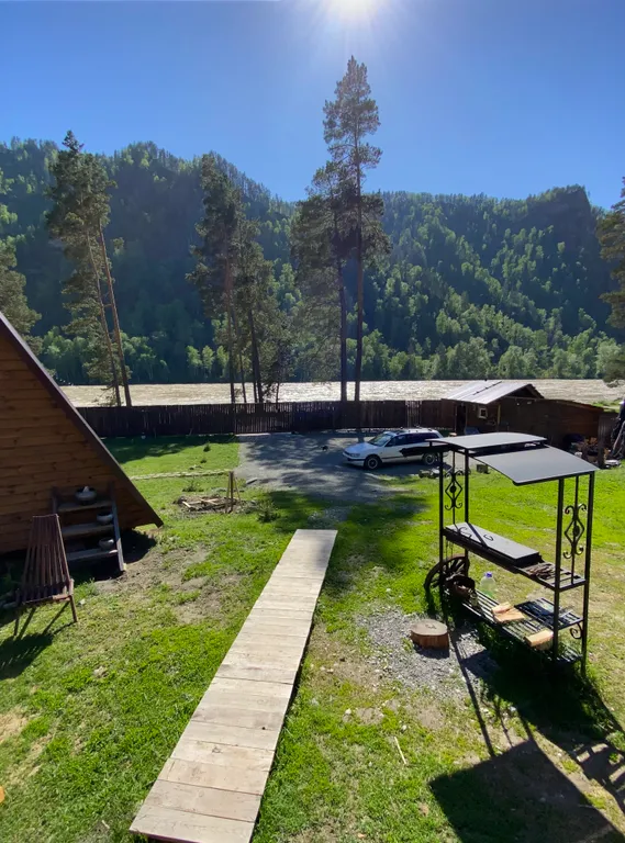 Благоустроенный барнхаус на берегу Катуни