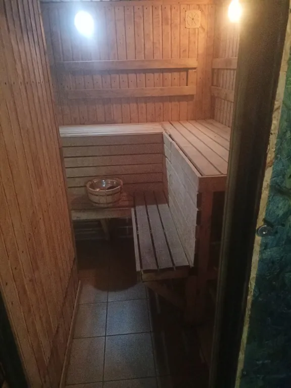 Коттедж с бассейном