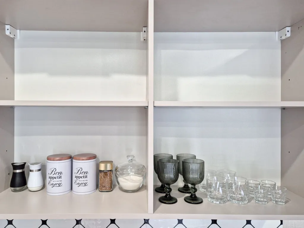 Студия с видом на лес и горы