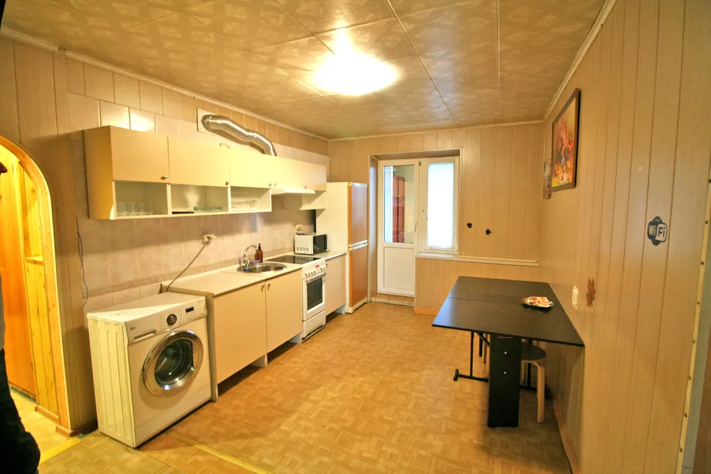 Квартира Большая 4-комнатная квартира Командная — Кириши