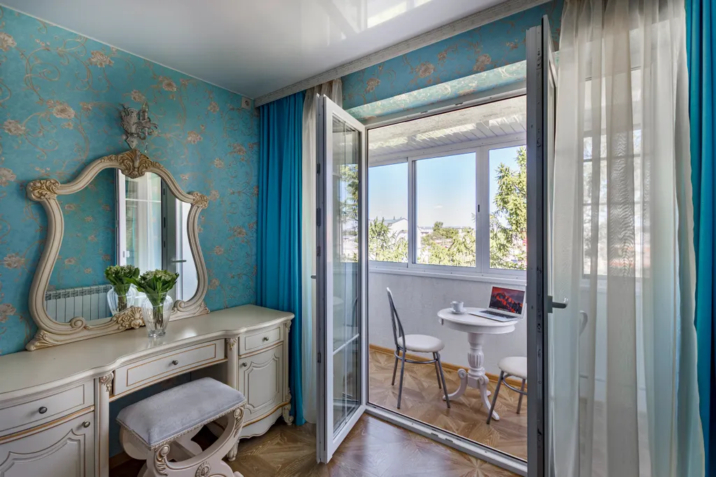 Квартира с видом на Вознесенский собор и площадь Победы