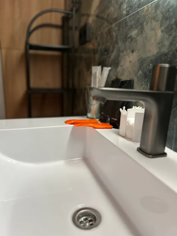 Лисья нора с сауной и террасами