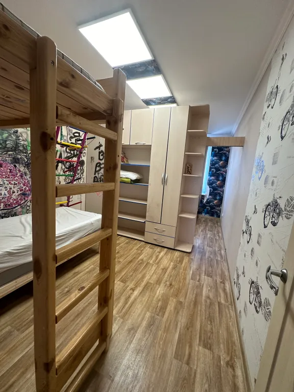 Трёхкомнатная квартира около ультры