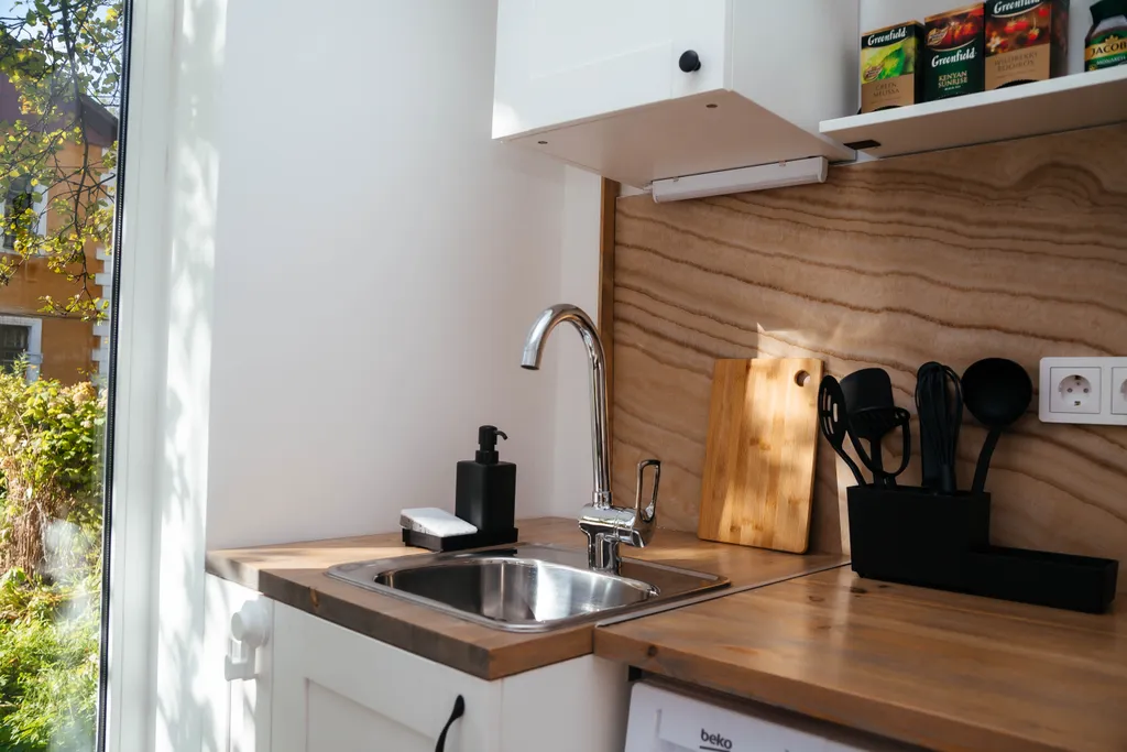 Квартира Квартира в центре с отдельным входом и парковкой под окном — Ярославль