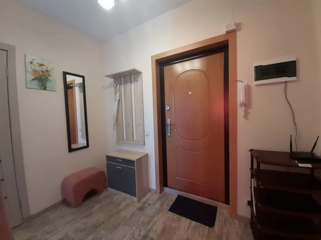 Солнечная 1-комнатная квартира на высоком этаже