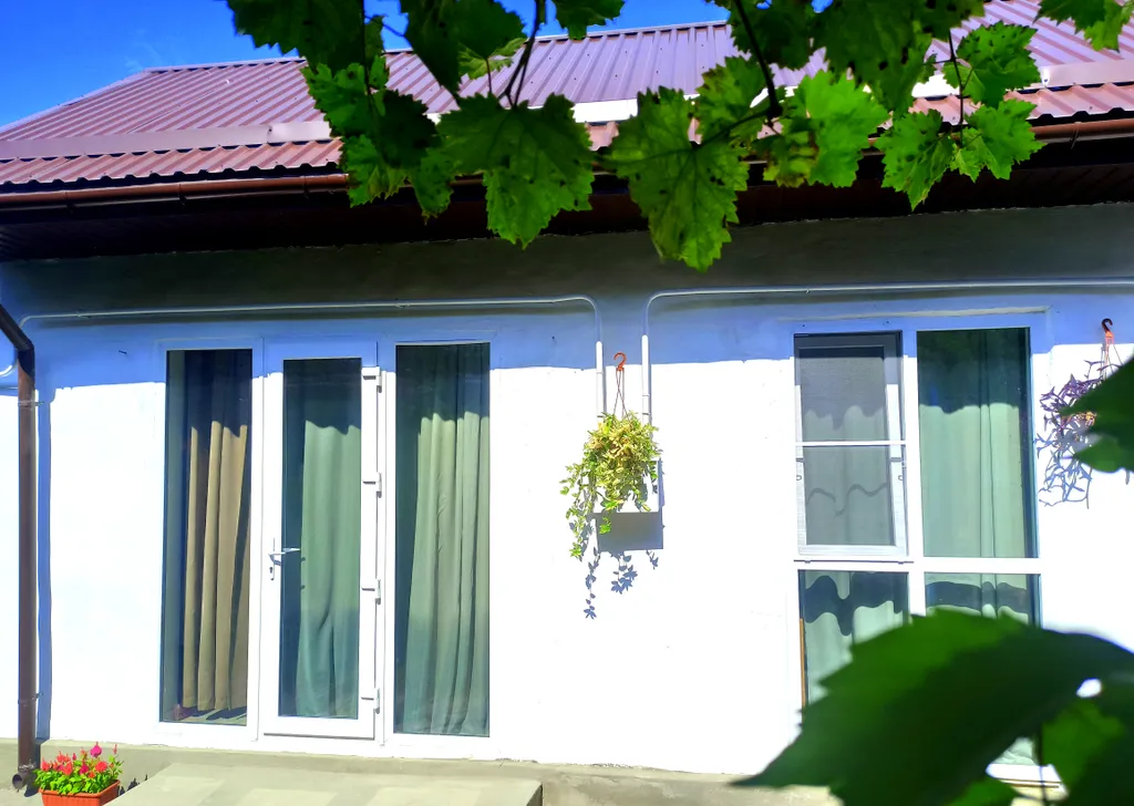 Коттедж Уютный домик в центре города недалеко от моря со всеми удобствами — Анапа