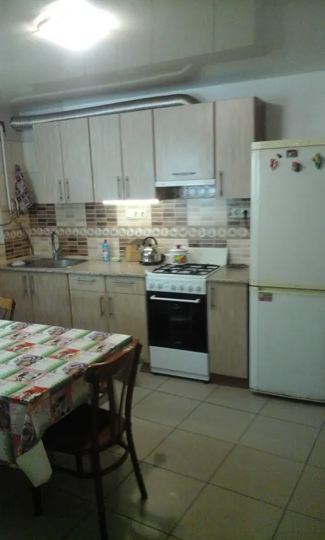 Дом с гранатовым деревом