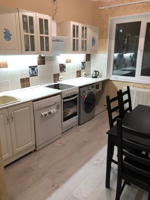 3-комнатная Квартира — аренда посуточно в Кировск