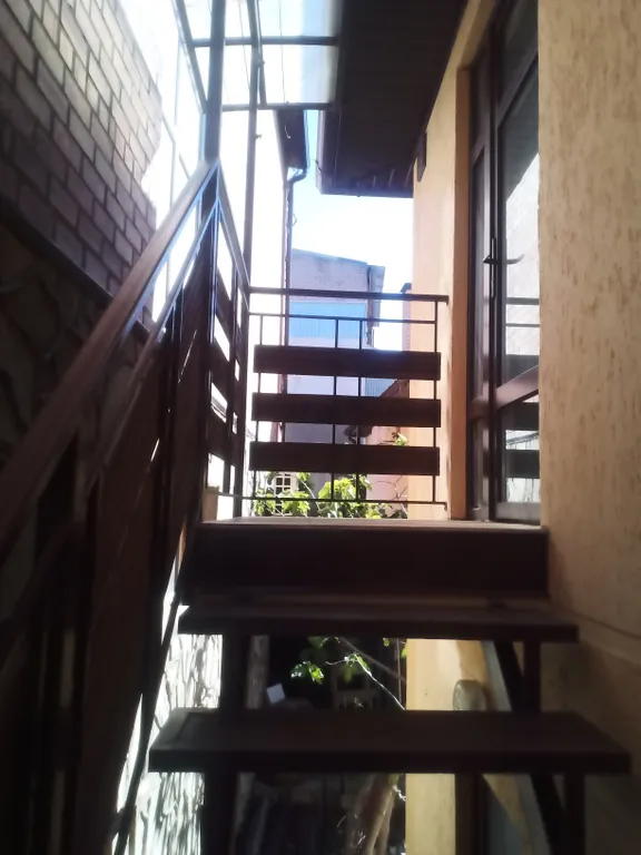 Уютный домик в тихом районе с отдельным входом (мечта Интроверта).\