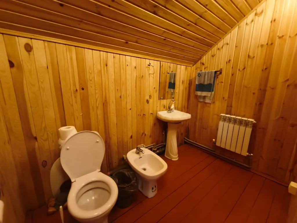 Эко-сруб у озер с сибирским чаном