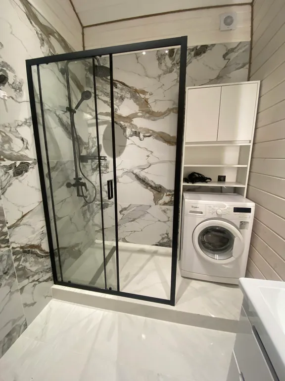 Дом на берегу озера