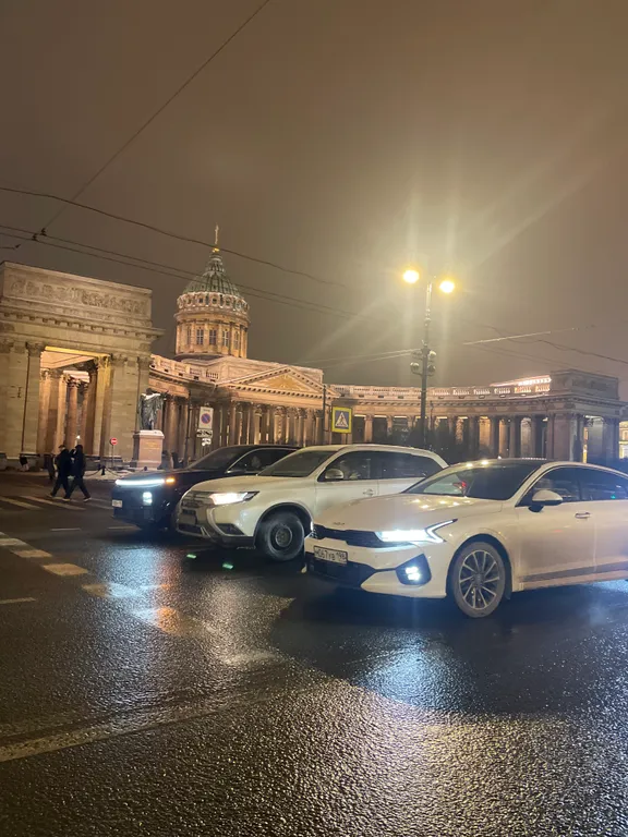 Квартира Фиолетовая комната на Невской мансарде — Санкт-Петербург