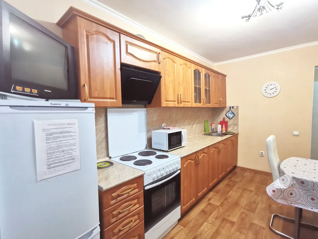 Уютная 1-комнатная у метро Безымянка