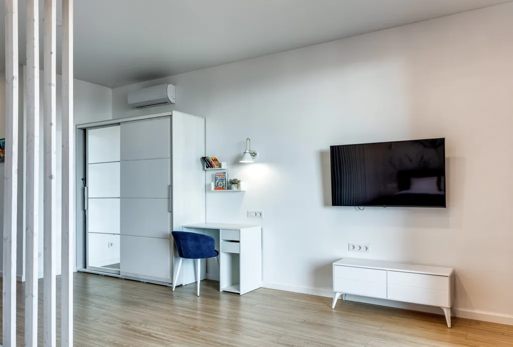 Студия с балконом