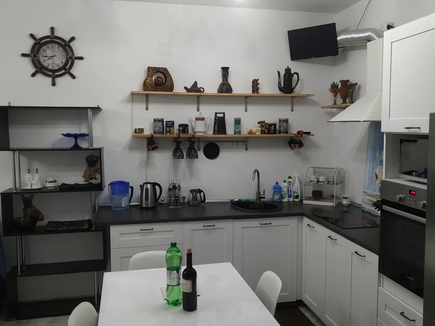 Вид на кухонную зону