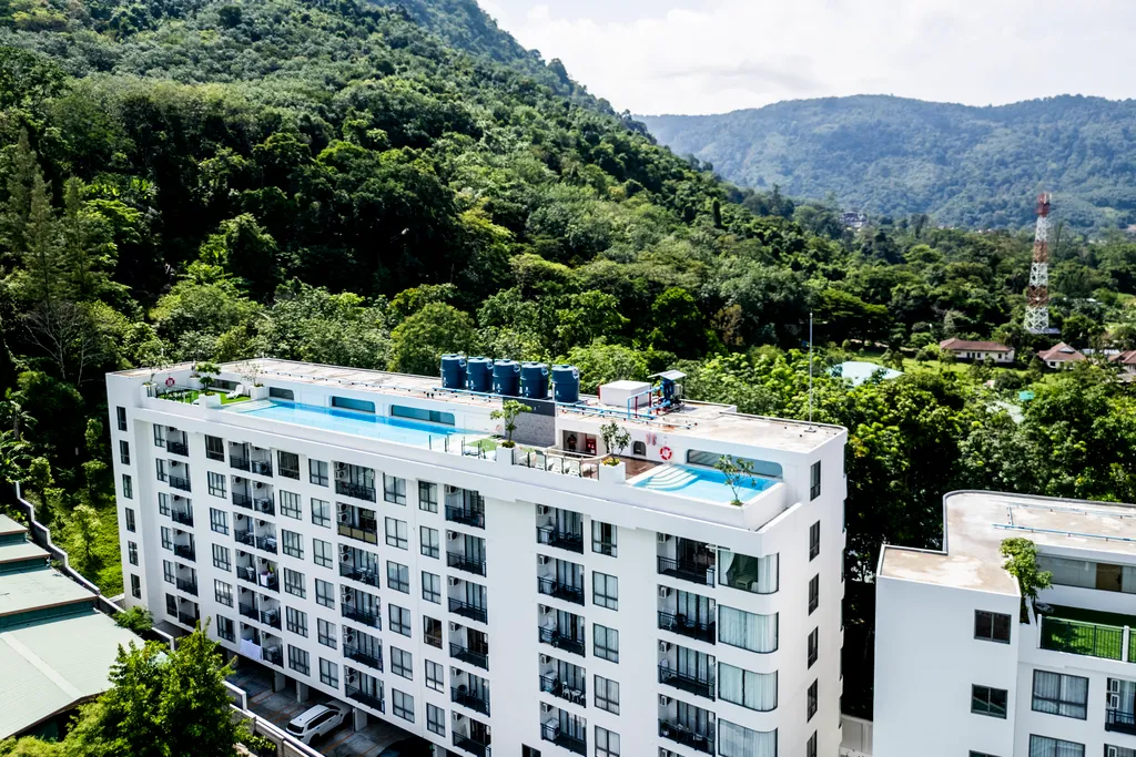 Уютная квартира у моря с бассейном, рядом пляж Камала