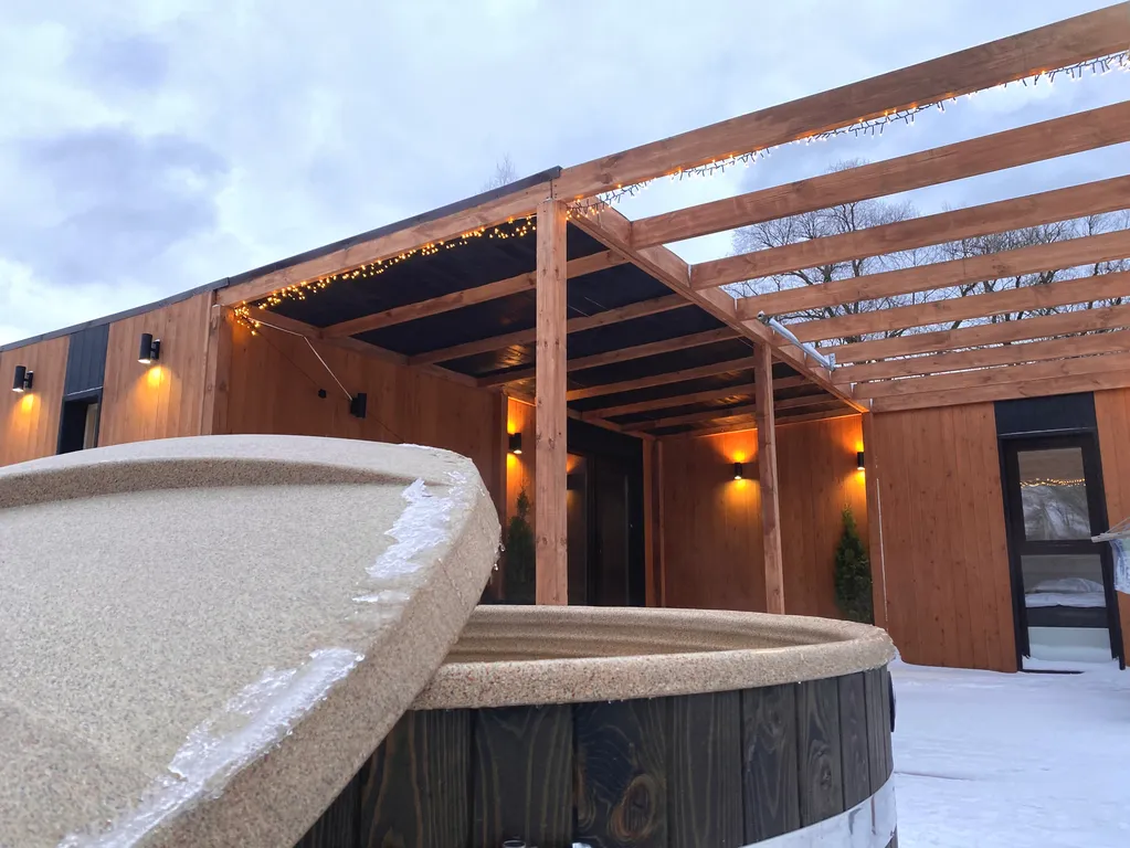 Коттедж Домик на берегу реки с сауной и горячей бочкой Фурако — Новый Быт