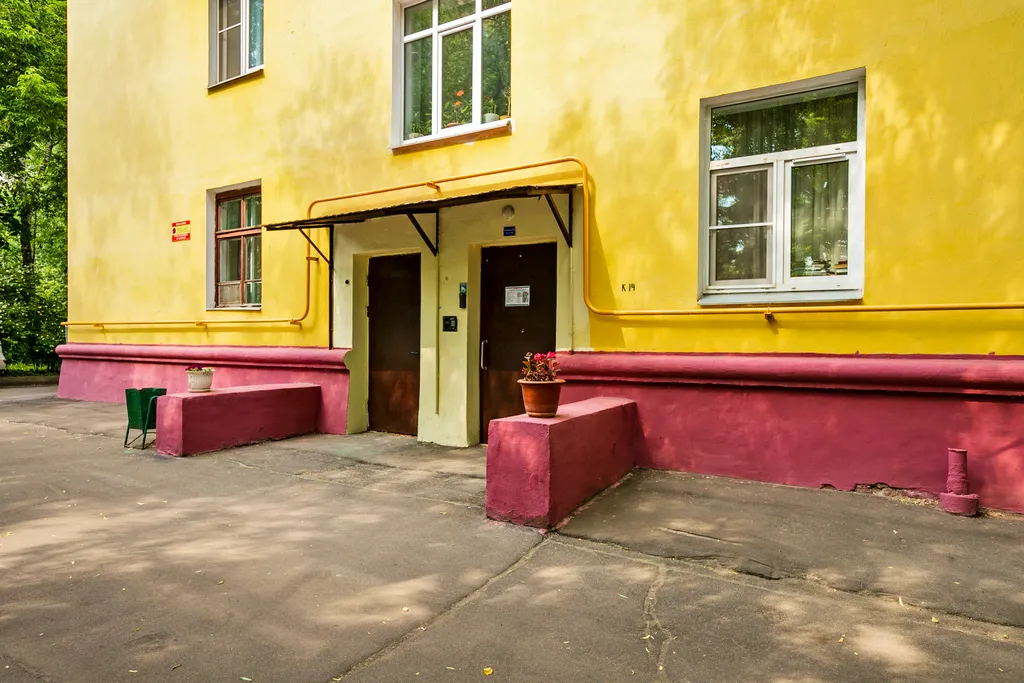 Квартира рядом с метро Сокол, Академия МВД, Школа милиции