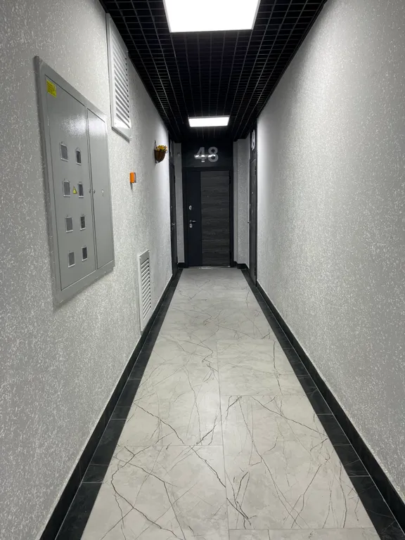 Дизайнерская квартира в доме бизнес класса с бассейном на крыше