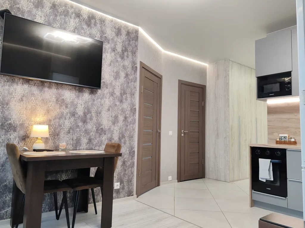 Евродвушка у метро Аэродромная с отдельной спальней