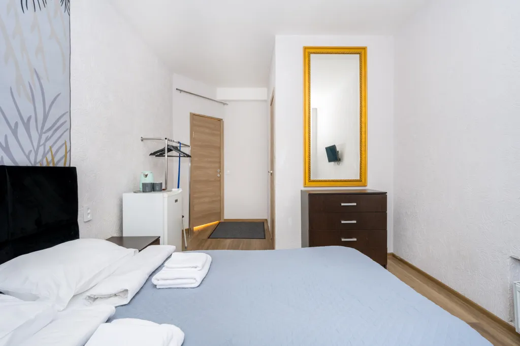 Квартира Комната с санузлом и большой двуспальной кроватью у зоопарка — Санкт-Петербург