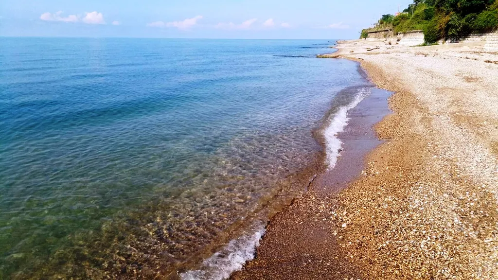 Отдельный 2-комнатный домик со всеми удобствами, море напротив