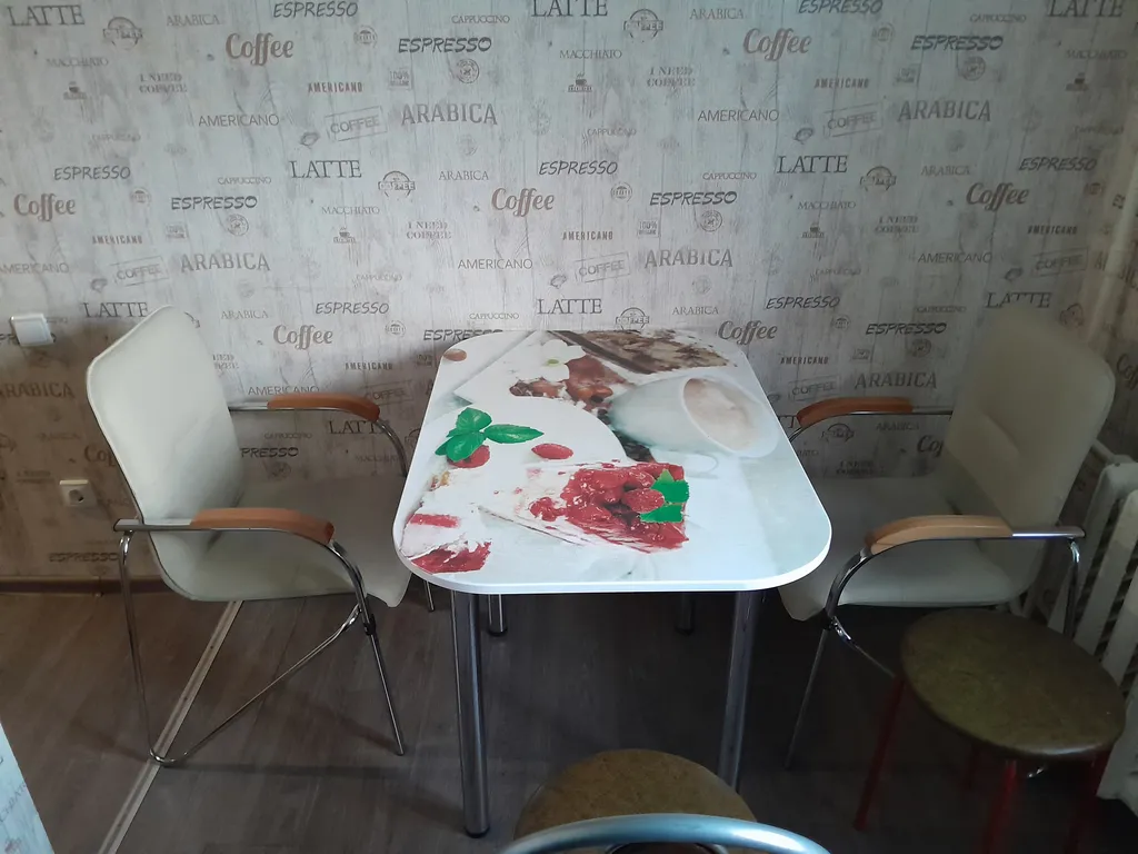 2-комнатная квартира с раздельными комнатами и балконом