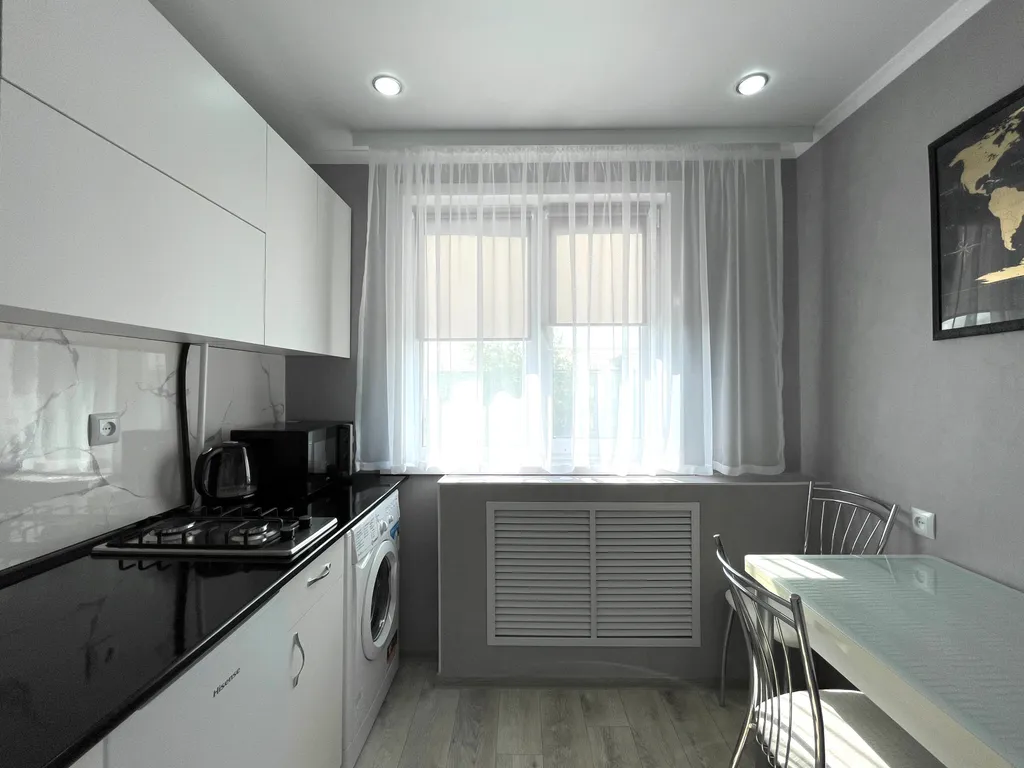 1-комнатная квартира-студия бизнес-класса в центре города