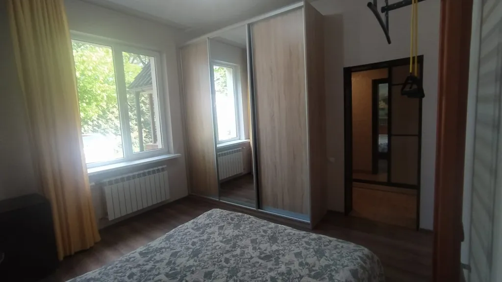 Весь первый уютный этаж с видом на природу