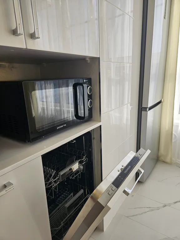 Новая квартира с видом на море в центре