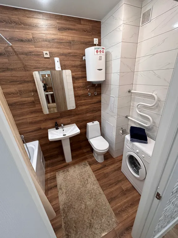 Уютная бирюзовая студия в Аквамарине